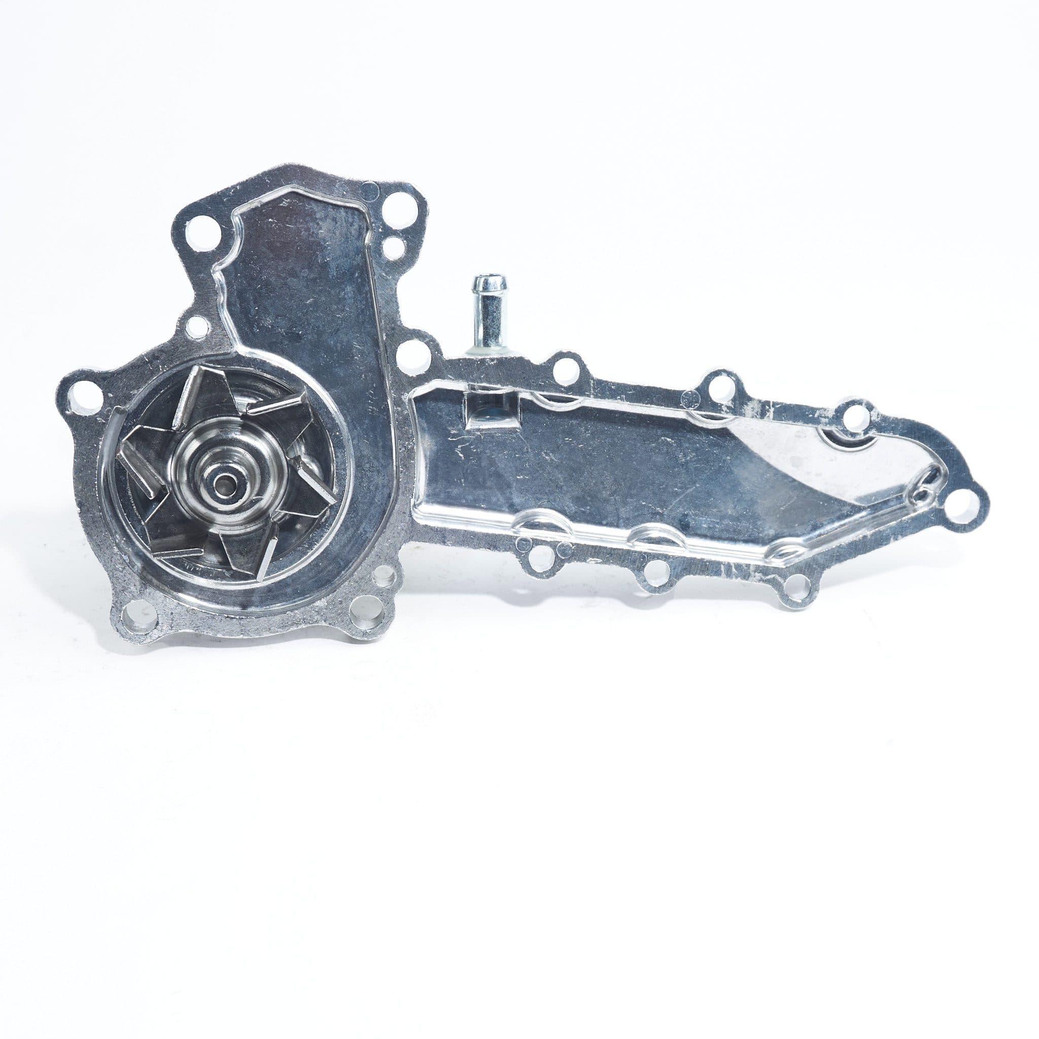 Pompe à eau Kubota V2203 M-DI | V2403 avec tuyau supplémentaire