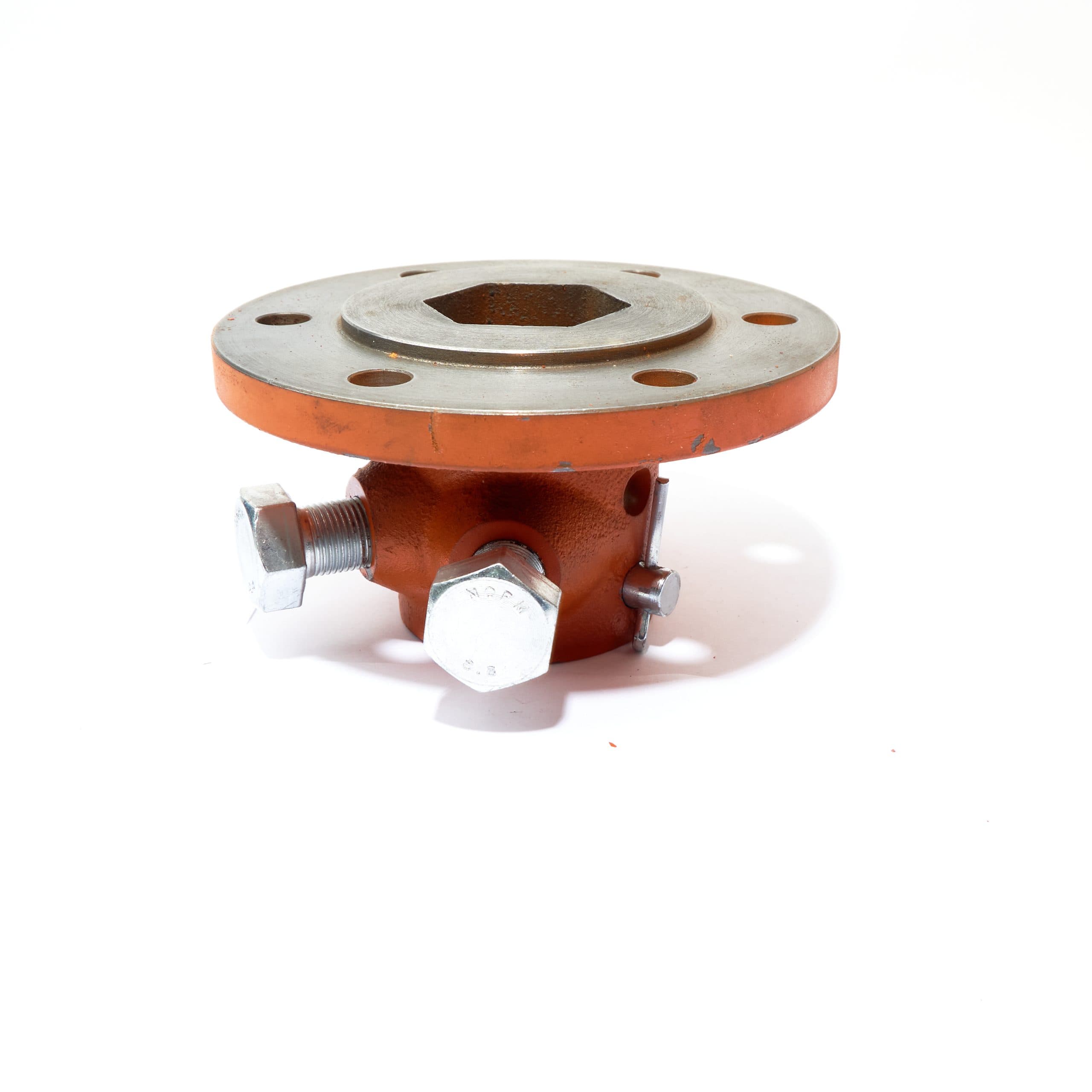 Jante d'essieu traversant - Moyeu de roue Kubota B5000 - B7100 | B1200 - B2150 | Shop4Trac